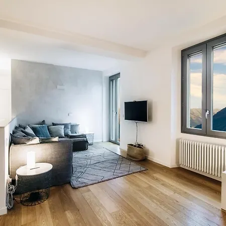 شقة Ortensie & Oleandri Al - By Myhomeincomo *