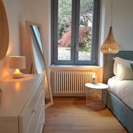 Apartament Ortensie & Oleandri Al - By Myhomeincomo *